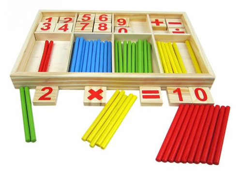 Montessori-Mathematik lernen mit Stäbchen und Rechenkasten